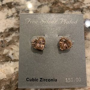 Heart cubic zirconia earring !